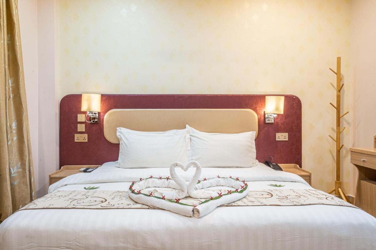 ซันไรส์ บีช แอนด์ สปา Hotel มาฟุชิ ภายนอก รูปภาพ