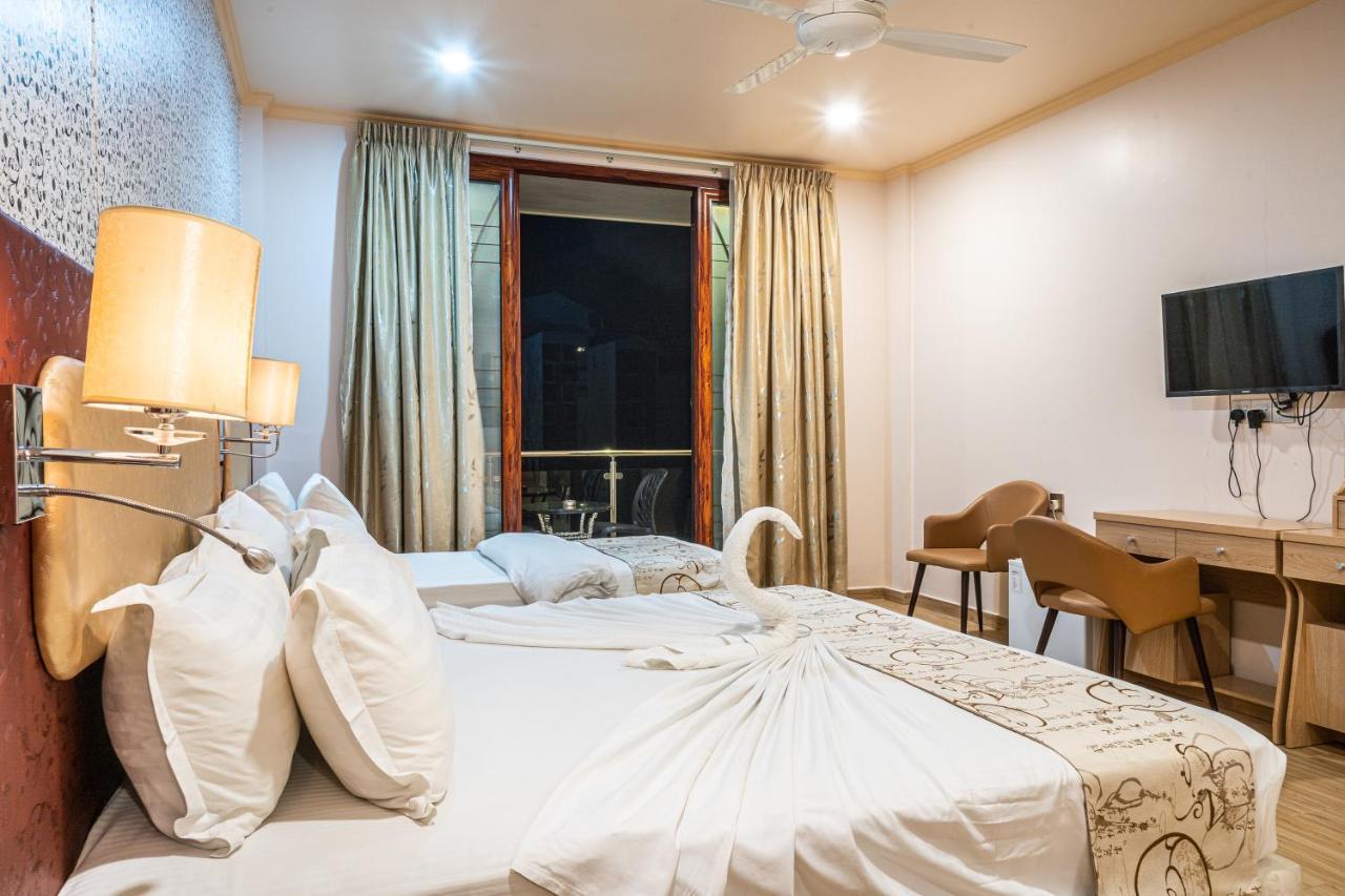 ซันไรส์ บีช แอนด์ สปา Hotel มาฟุชิ ภายนอก รูปภาพ